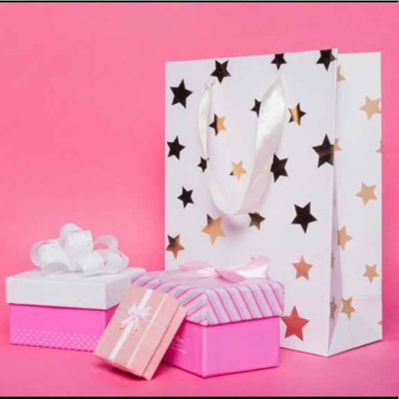 Meet your Posher, Marilyn - Picture 1 of 1